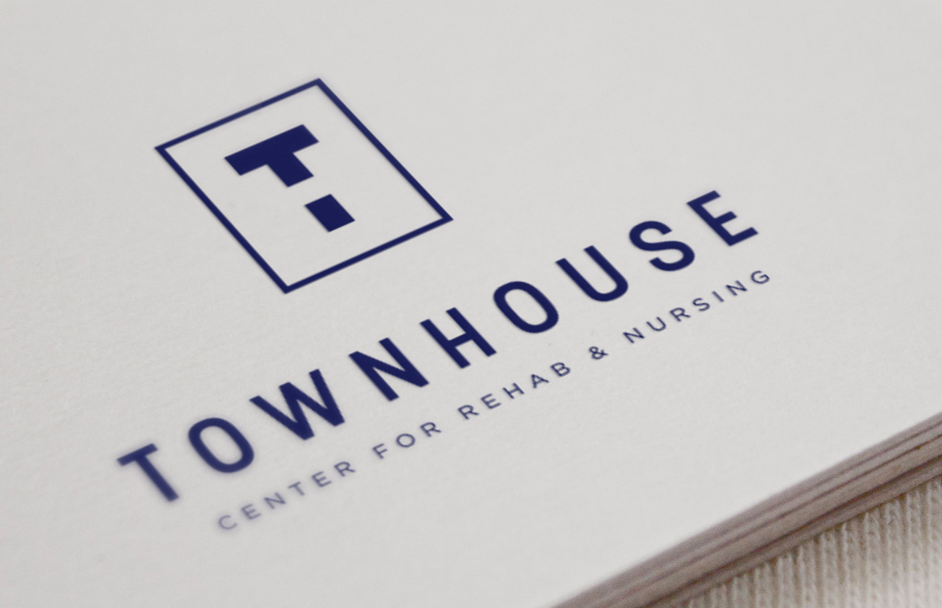 townhouse_4-logo